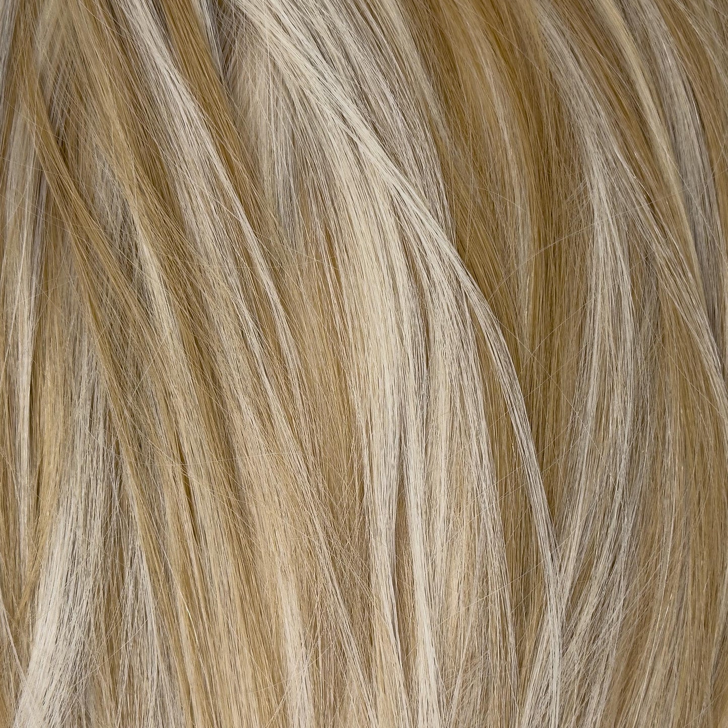 Tape-in Extensions – Farbe: Butterscotch