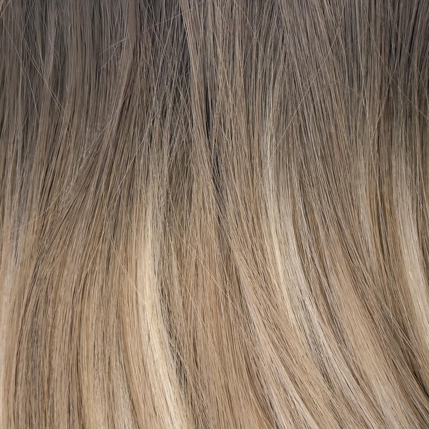Tape-in Extensions – Farbe: Sugar Cookie
