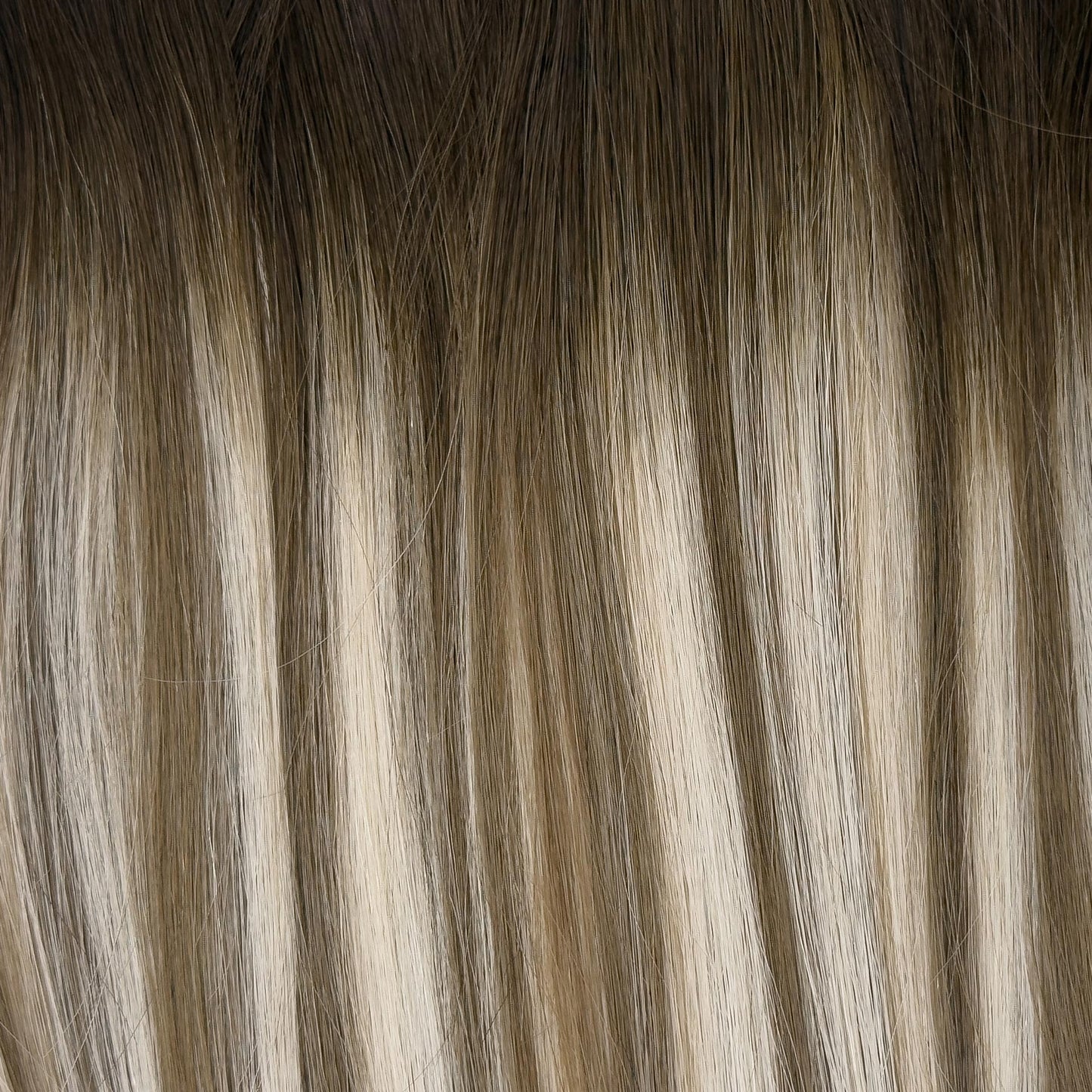 Tape-in Extensions – Farbe: Cookie Dough