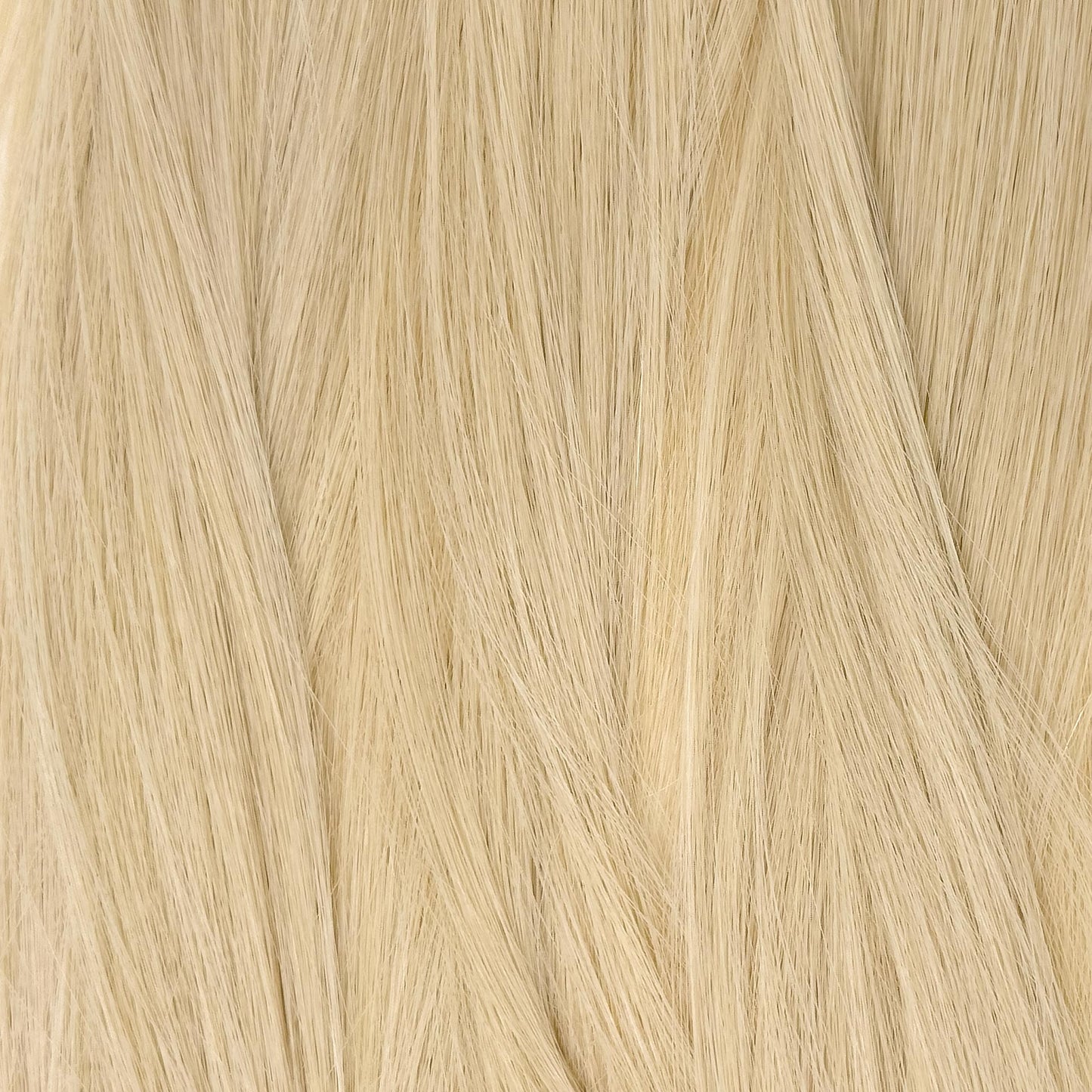 Tape-in Extensions – Farbe: Vanilla Crème